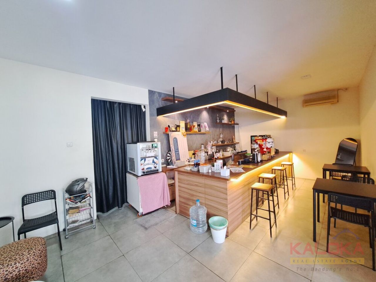 Cepat Rumah Strategis untuk Usaha dekat Jalan Raya Cimindi