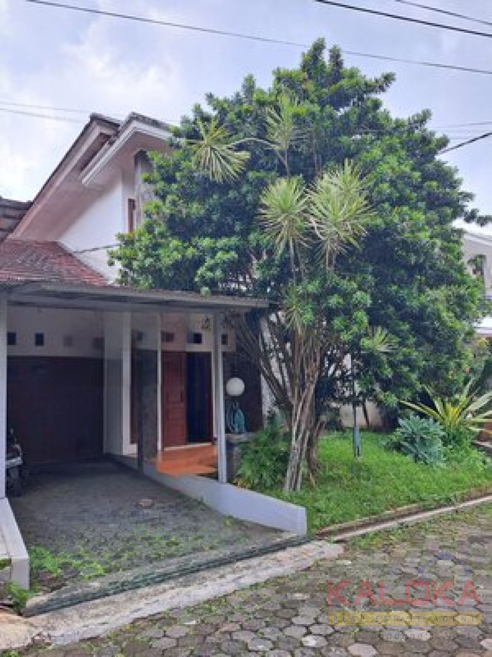Rumah Bagus Cluster asri dan eksklusif di Cigadung Bandung