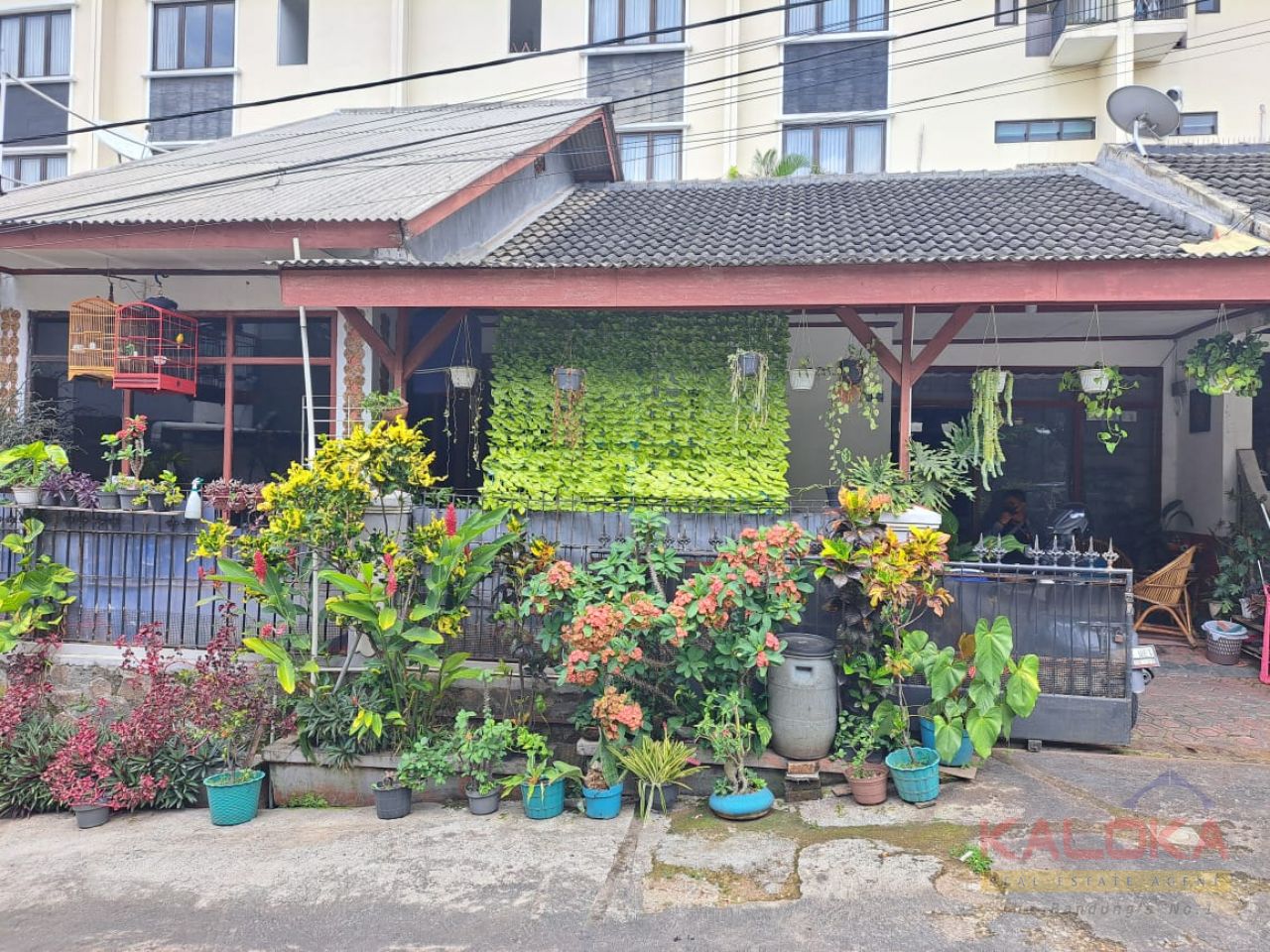 Rumah Terawat siap Huni samping perumahan Setra Duta Bandung